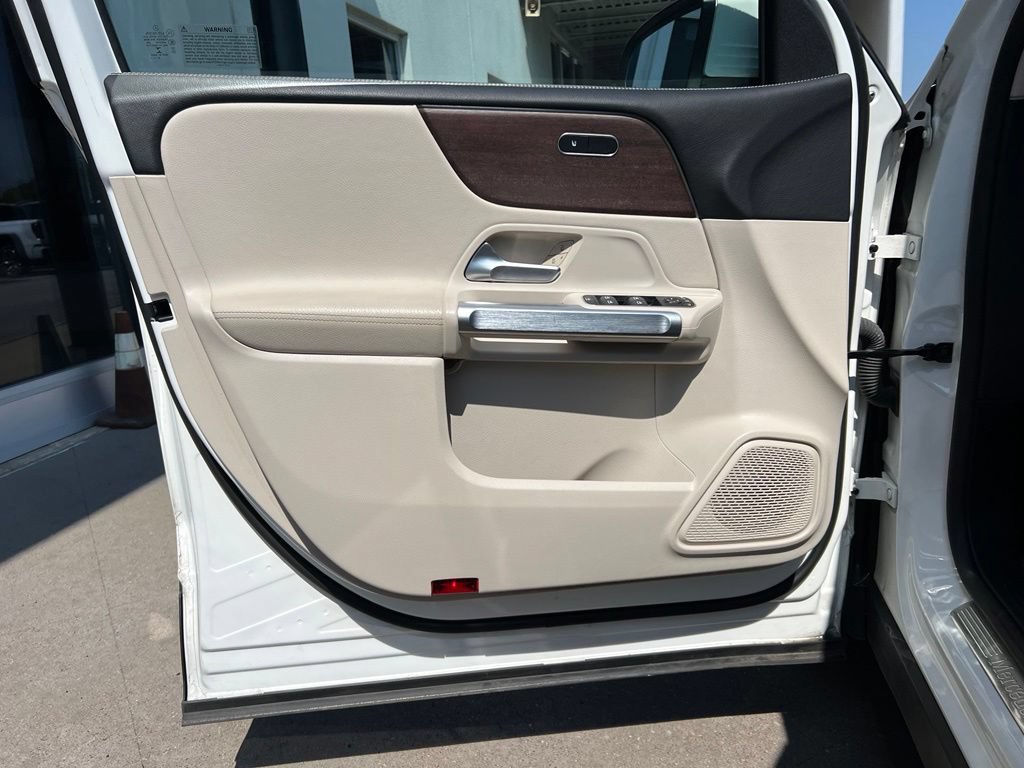 Used 2022 Mercedes-Benz GLB 250 image 10