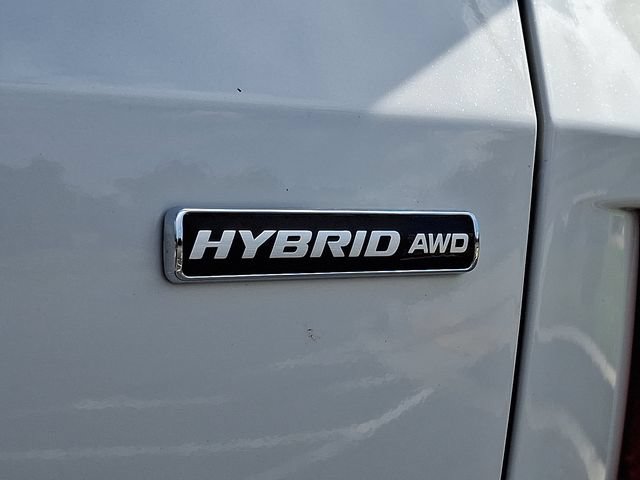 Certified 2025 Ford Escape Platinum AWD/4WD image 34
