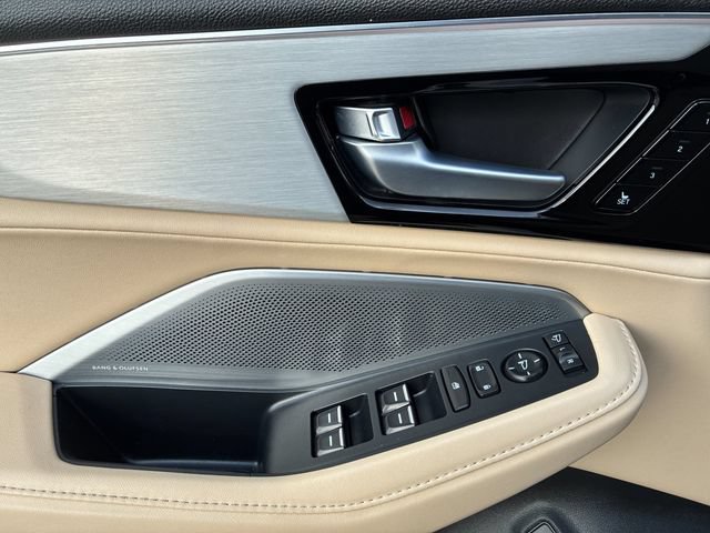 Used 2025 Acura MDX w/ Technology Package AWD/4WD image 12