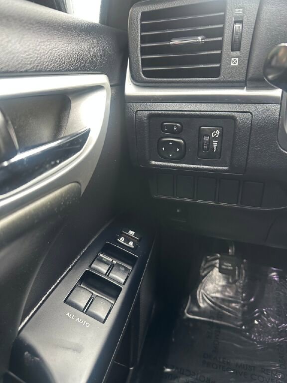 Used 2013 Lexus CT 200h image 27