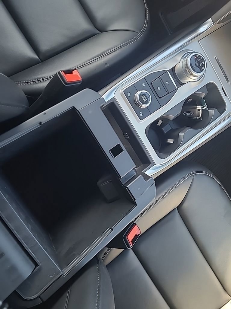 Used 2023 Ford Explorer XLT w/ Equipment Group 202A image 17