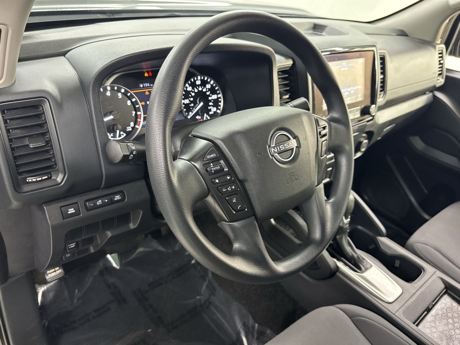 Used 2022 Nissan Frontier S RWD image 13