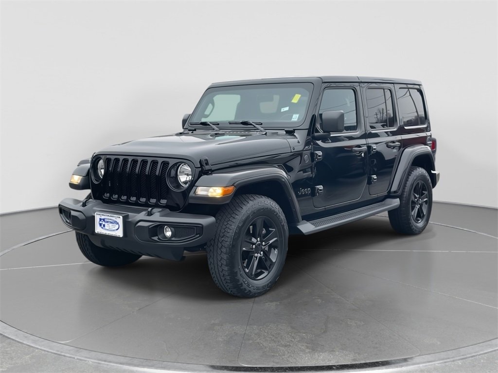Used 2023 Jeep Wrangler Sahara image 3