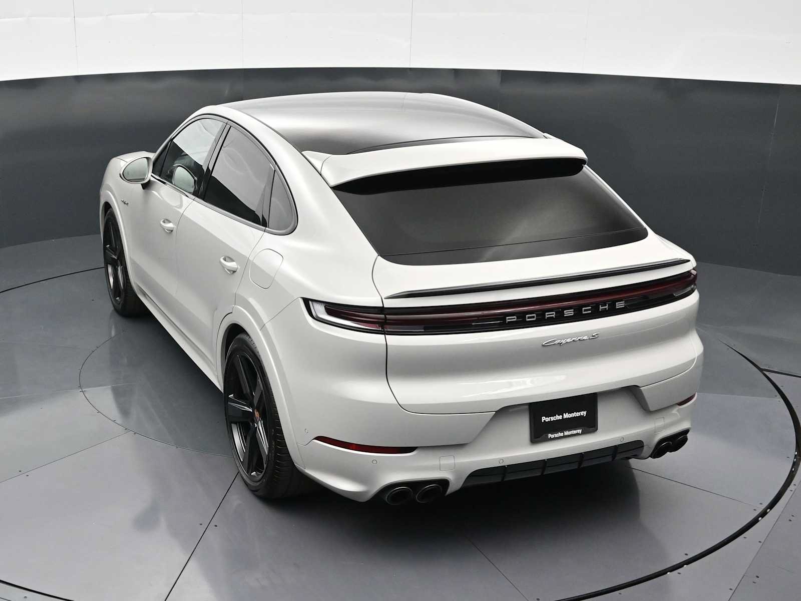 Certified 2025 Porsche Cayenne S AWD/4WD image 33
