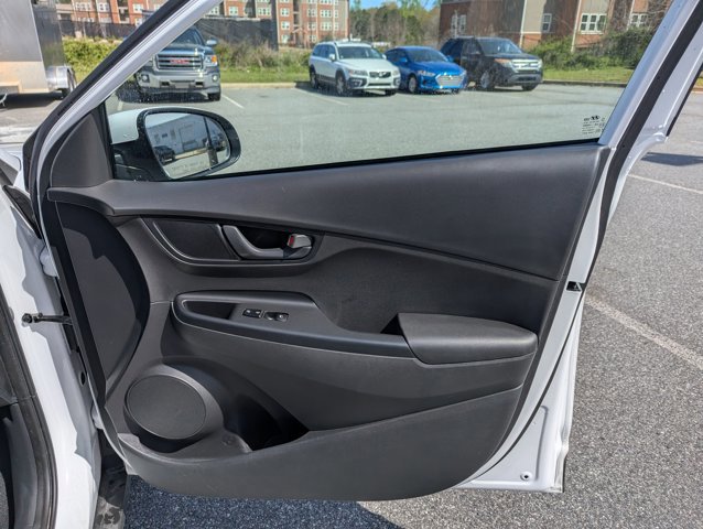Used 2022 Hyundai Kona SEL w/ Cargo Package image 25