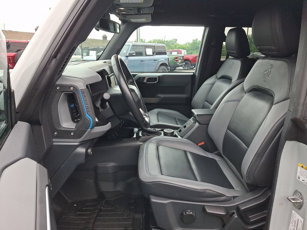 Used 2022 Ford Bronco Black Diamond w/ Sasquatch Package AWD/4WD image 14