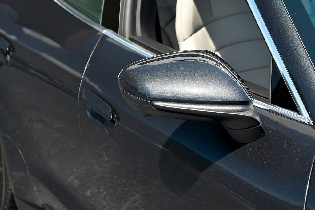 Used 2020 Porsche Taycan 4S image 5