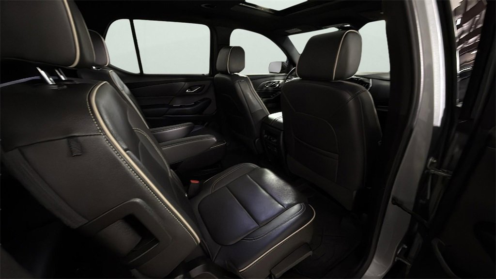 Used 2023 Chevrolet Traverse Premier w/ Redline Edition image 35
