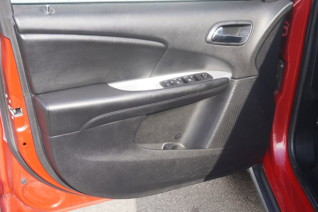 Used 2020 Dodge Journey SE FWD image 9