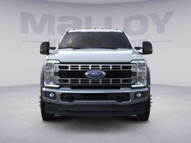 New 2026 Ford F550 4x4 Crew Cab image 6
