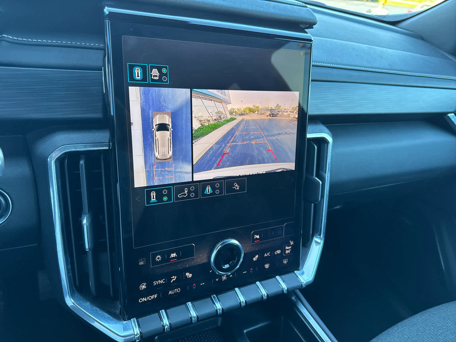 Used 2025 GMC Acadia Elevation image 27