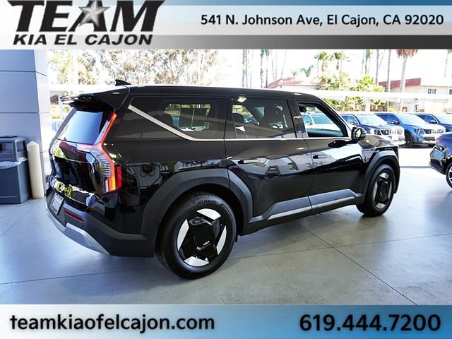 Certified 2024 Kia EV9 Light Long Range RWD image 9
