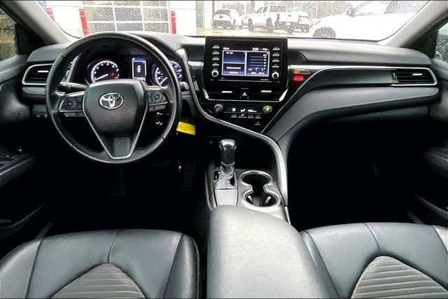 Used 2021 Toyota Camry SE FWD image 15