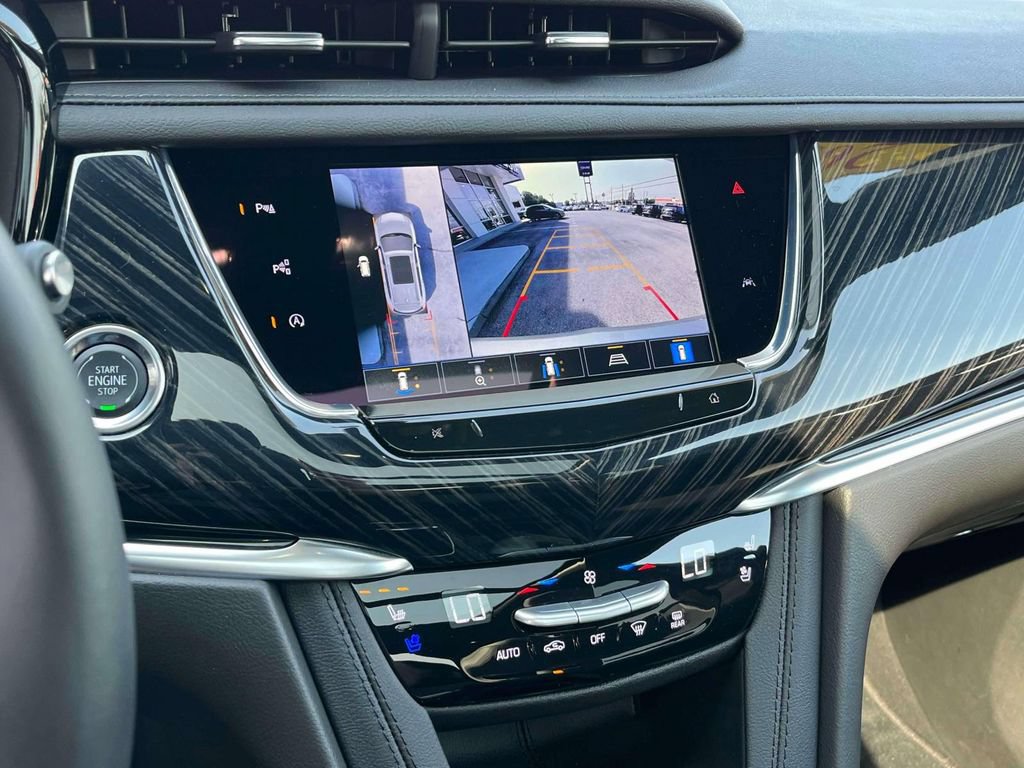 Certified 2025 Cadillac XT6 Premium Luxury w/ Technology Package AWD/4WD image 36