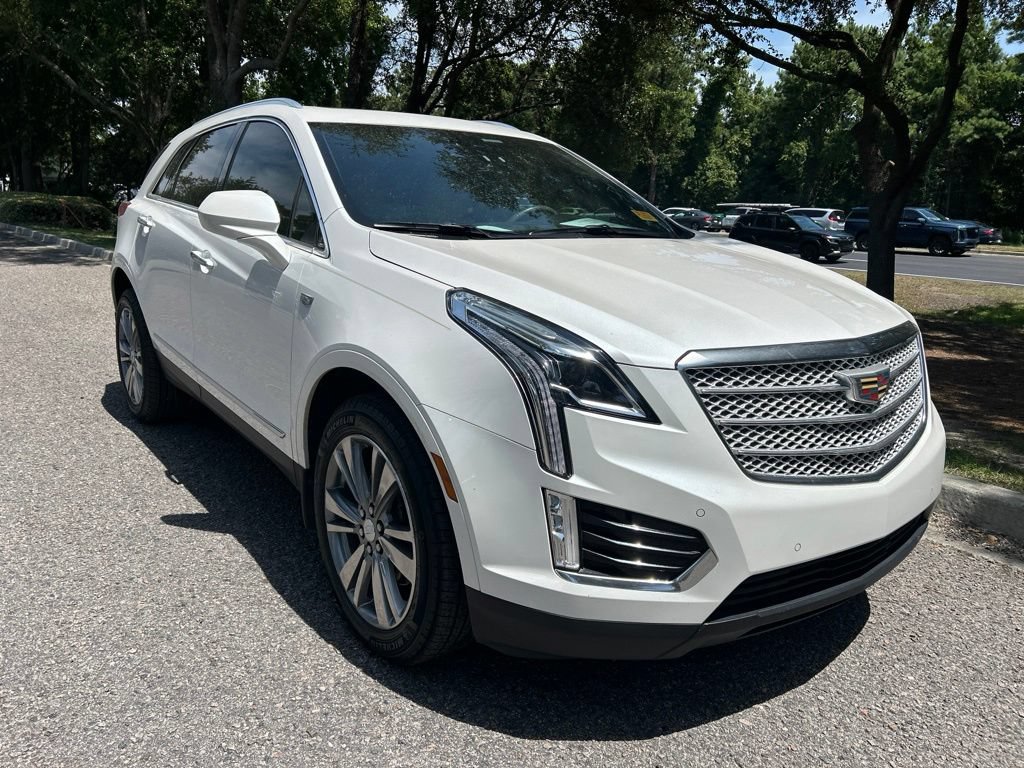 Used 2019 Cadillac XT5 Premium Luxury FWD image 4
