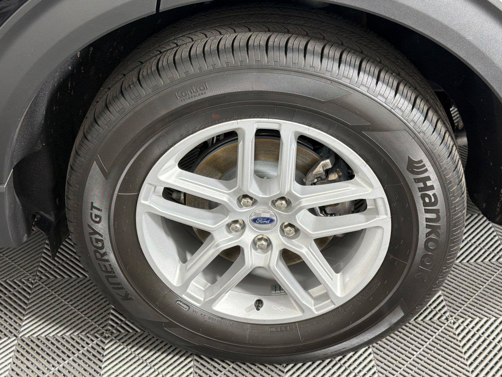 Used 2026 Ford Explorer Active RWD image 19