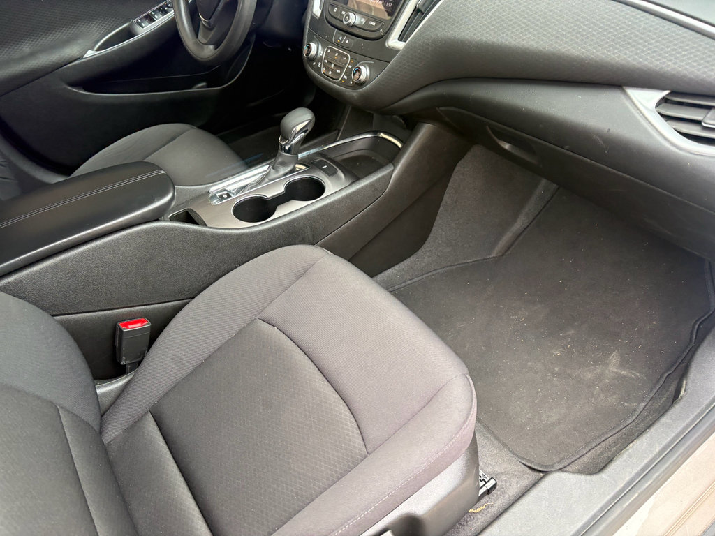Used 2023 Chevrolet Malibu LT FWD image 26