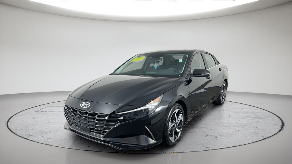 Used 2022 Hyundai Elantra Limited w/ Cargo Package FWD image 7