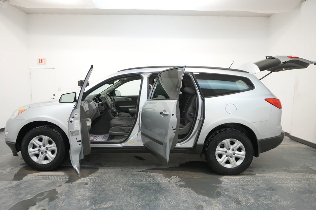 Used 2012 Chevrolet Traverse LS image 23