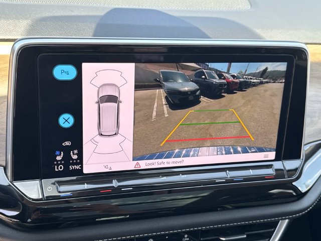 Certified 2024 Volkswagen Atlas SE w/ Panoramic Sunroof Package FWD image 14
