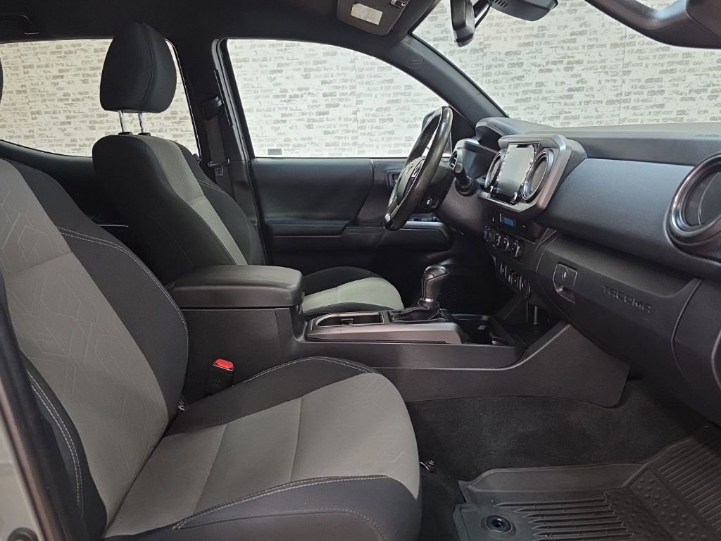 Used 2023 Toyota Tacoma TRD Sport w/ Black Out Package (TMS) image 12