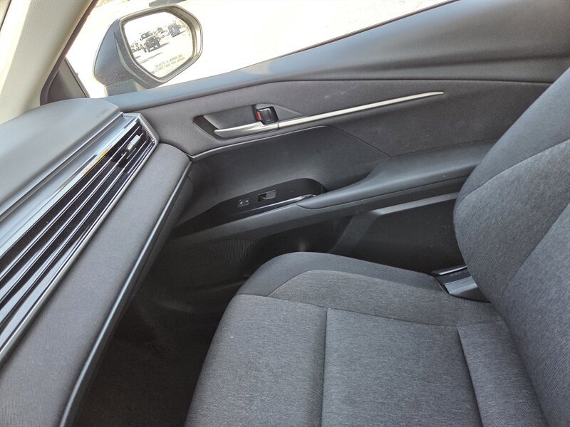 Used 2025 Toyota Camry LE image 20