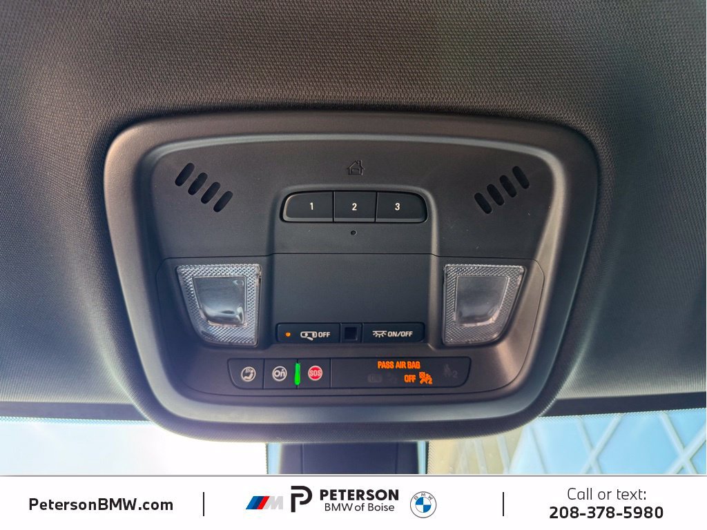 Used 2023 Chevrolet Traverse LT AWD/4WD image 32