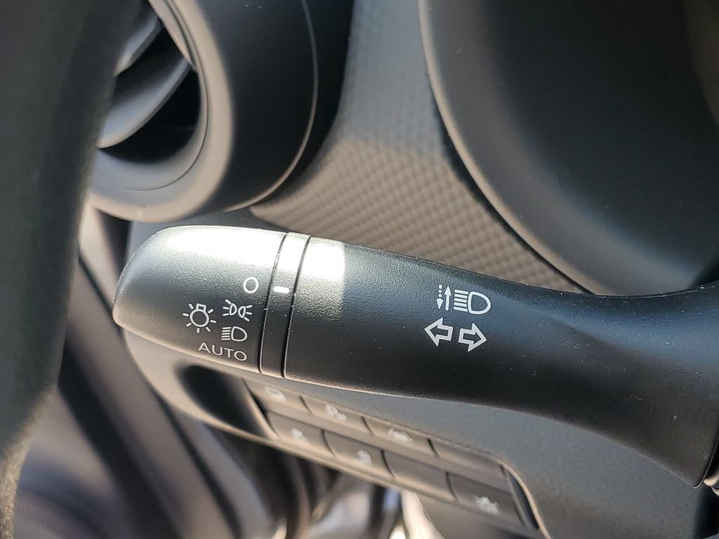 New 2025 Nissan Kicks Play S FWD image 24