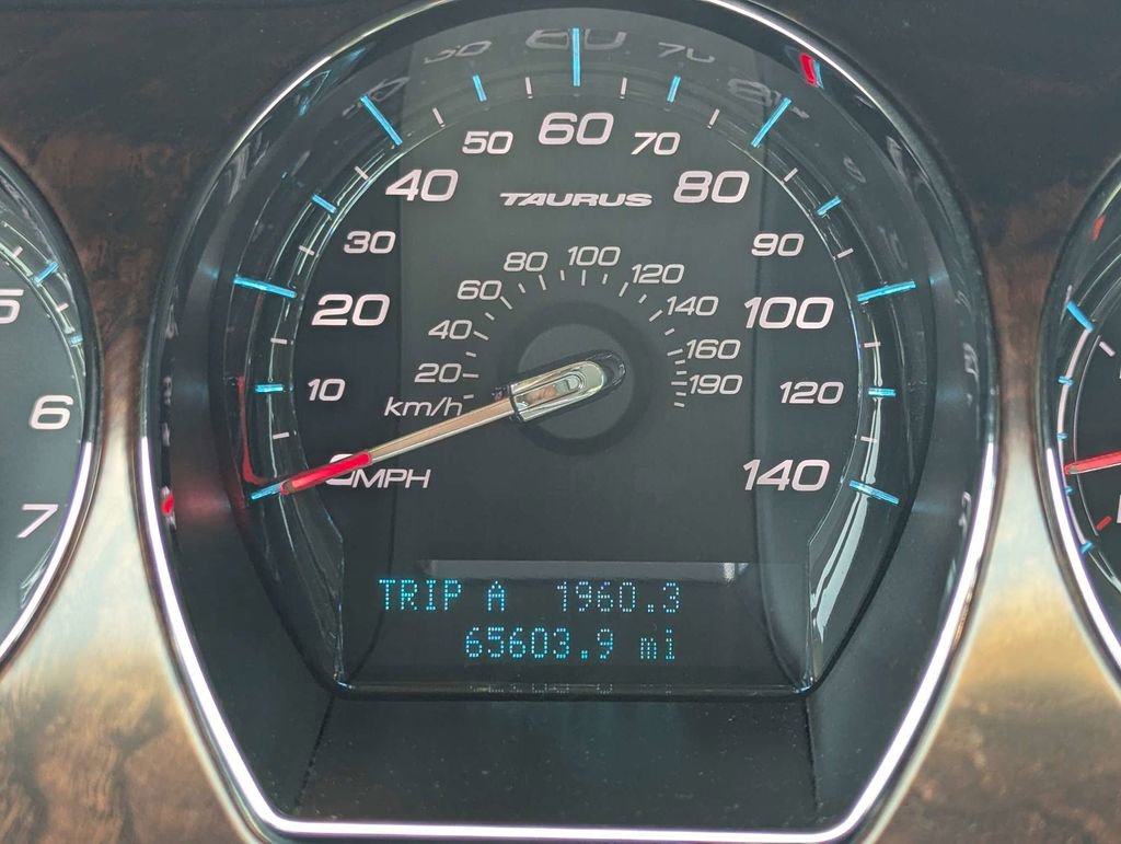 Used 2012 Ford Taurus Limited image 23