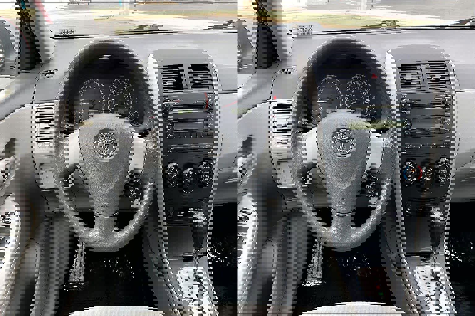 Used 2010 Toyota Corolla image 5