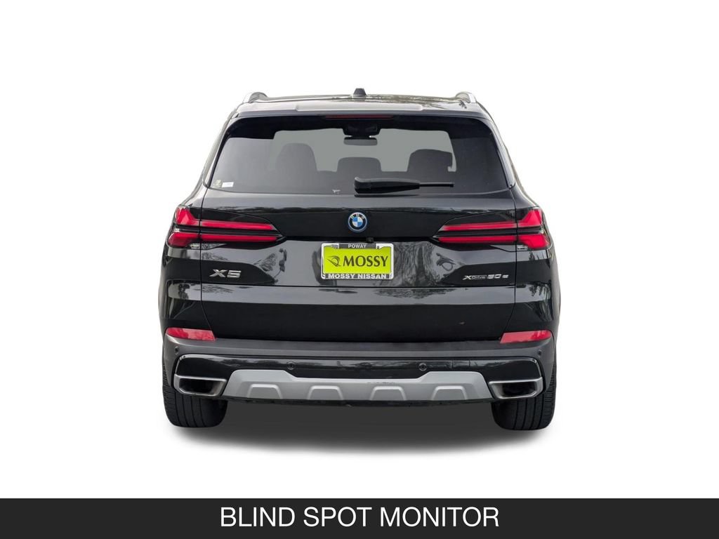 Used 2025 BMW X5 xDrive50e AWD/4WD image 9