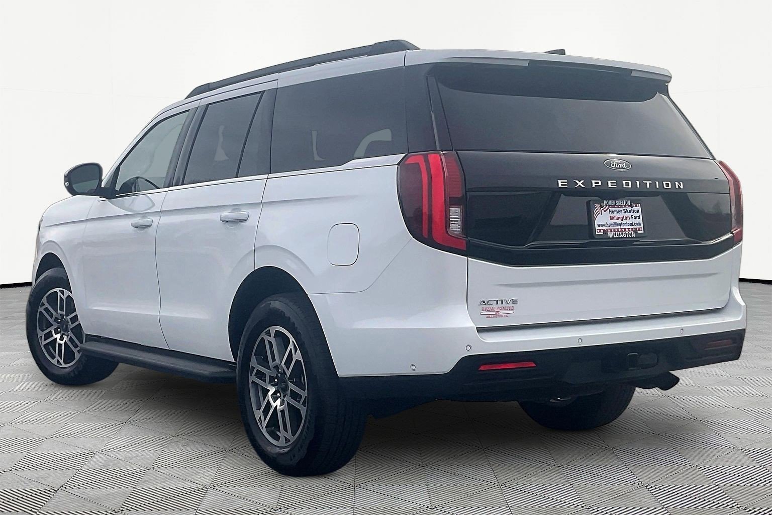 Used 2025 Ford Expedition Active image 10