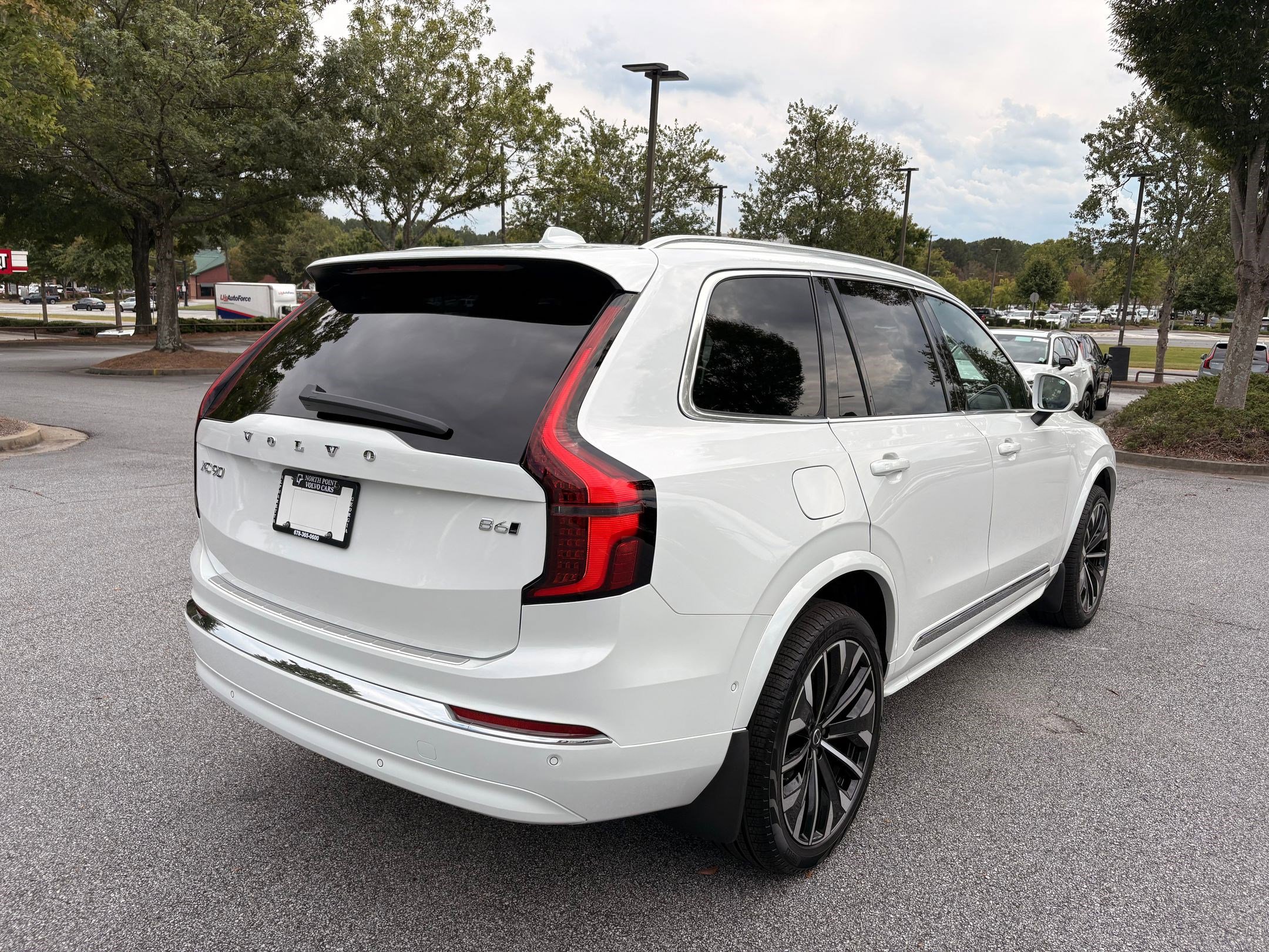 New 2026 Volvo XC90 B6 Plus w/ Protection Package image 9