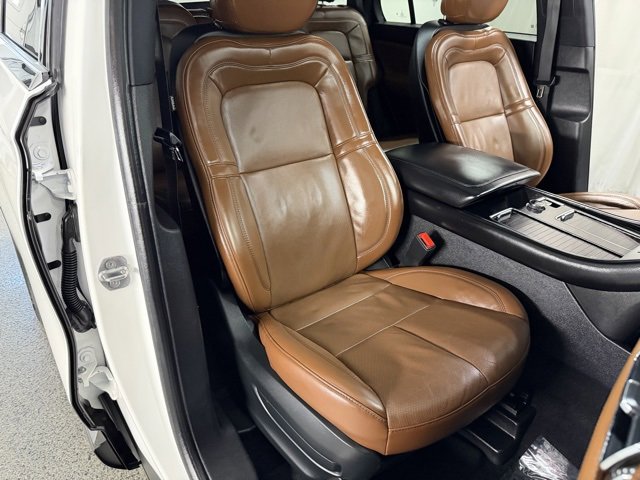 Used 2020 Lincoln Aviator Reserve w/ Elements Package Plus image 24