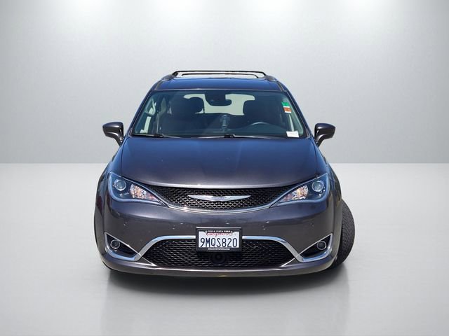 Used 2017 Chrysler Pacifica Touring-L Plus FWD image 2