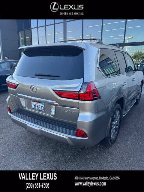 Used 2017 Lexus LX 570 4WD w/ Luxury Package image 5