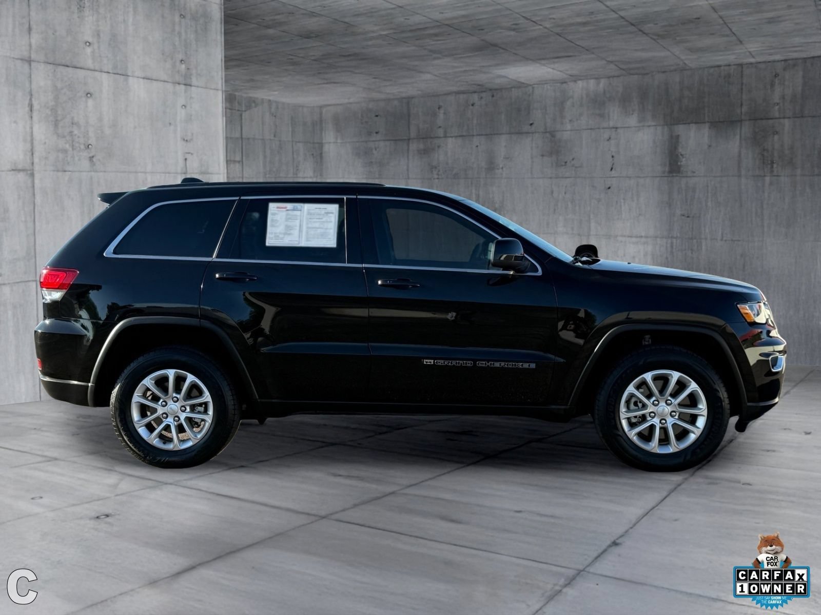 Used 2022 Jeep Grand Cherokee Laredo X AWD/4WD image 8