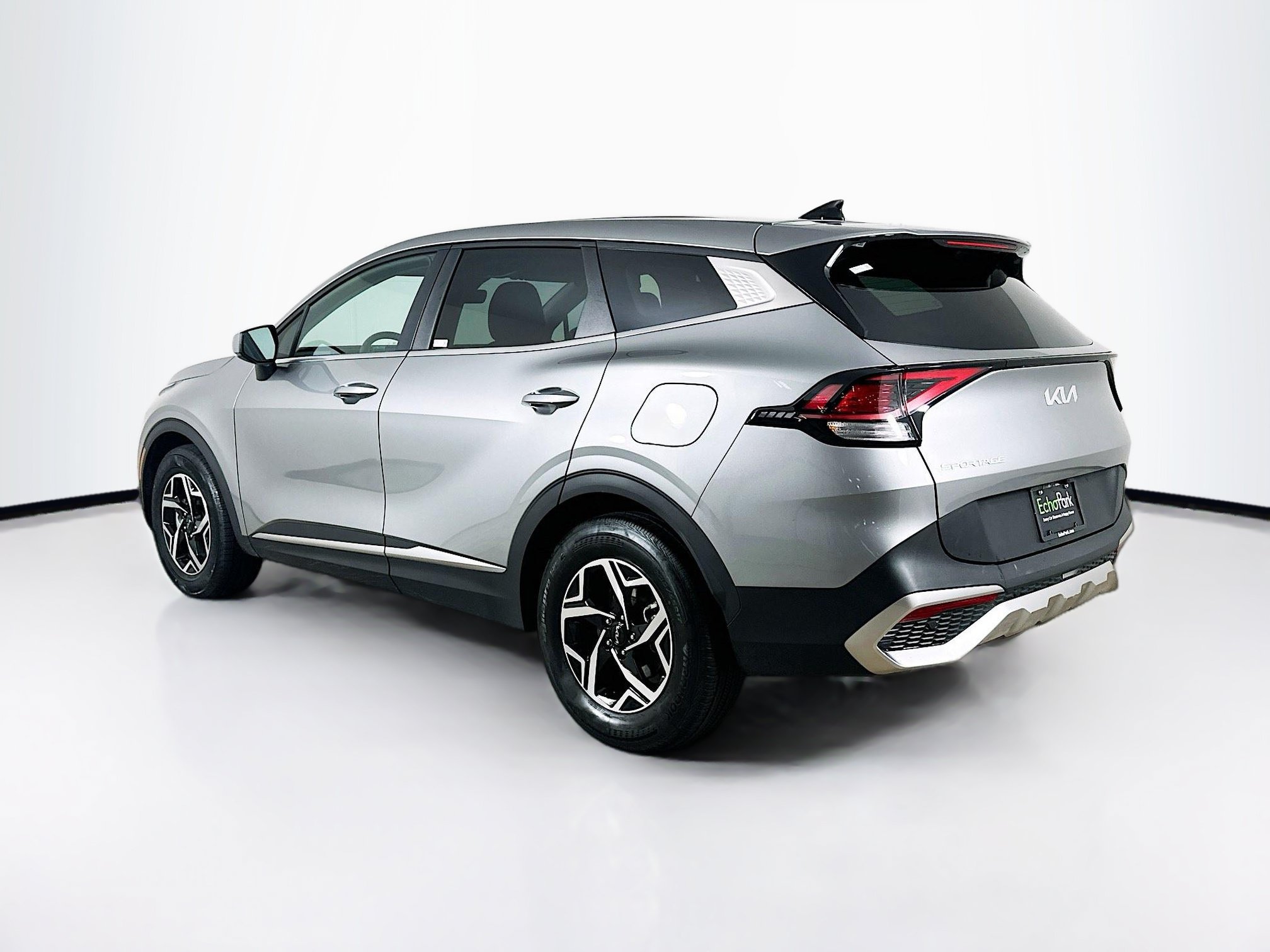 Used 2025 Kia Sportage LX FWD image 5