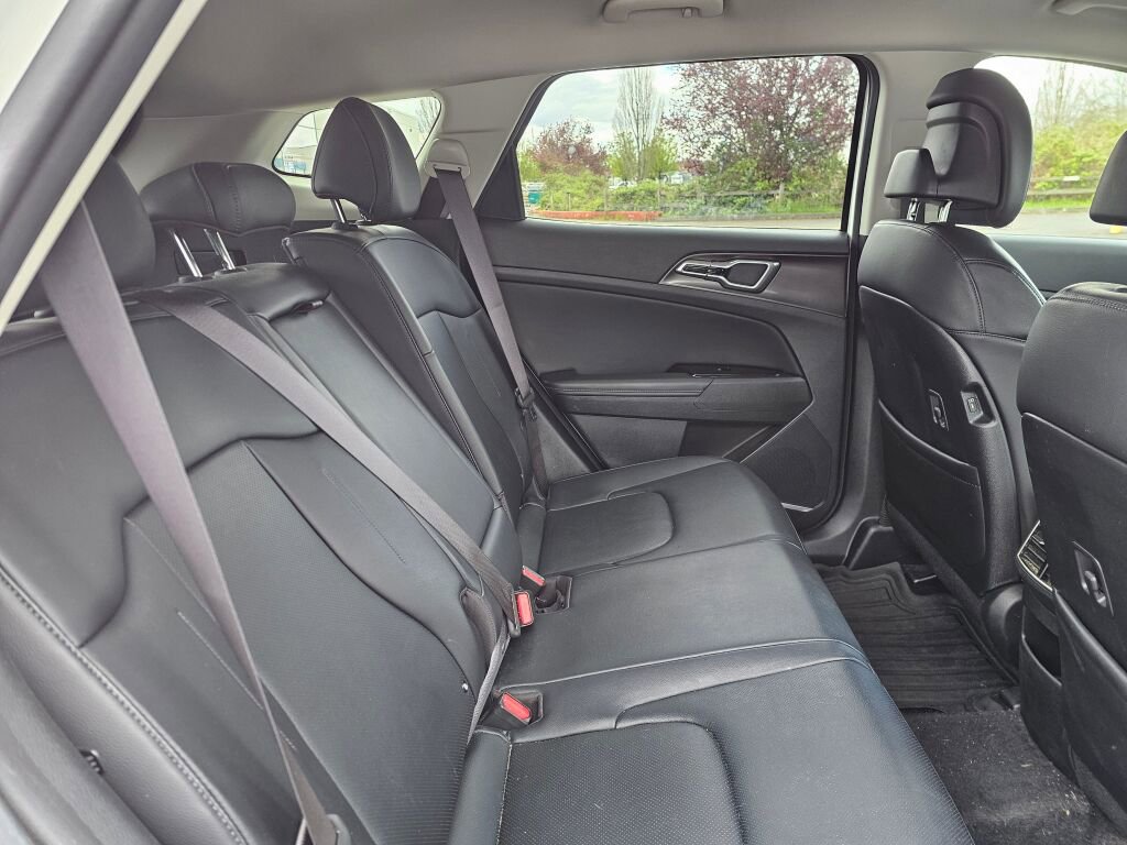 Used 2023 Kia Sportage EX AWD/4WD image 14