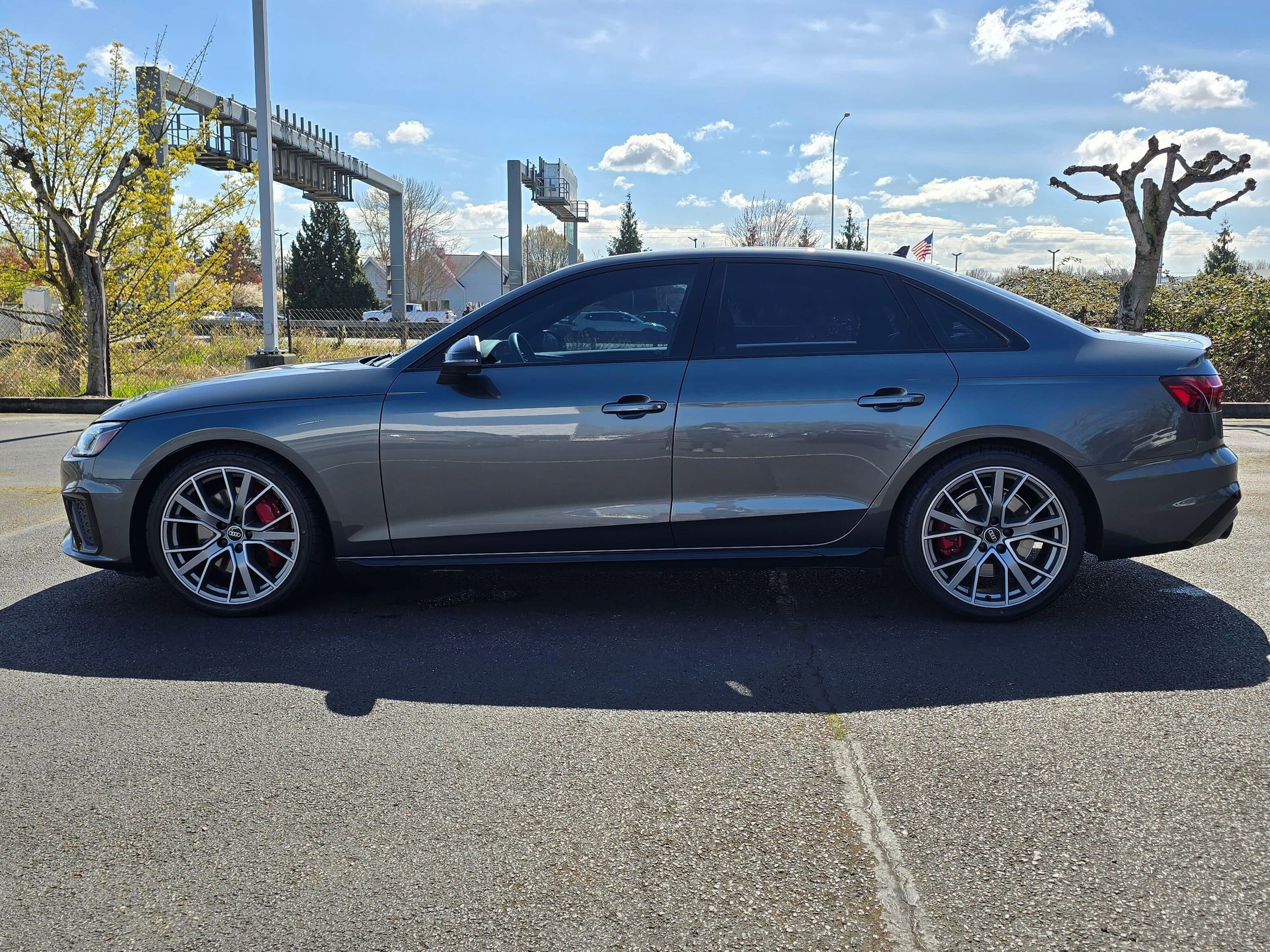 Used 2023 Audi S4 Premium Plus w/ Premium Plus Package AWD/4WD image 2