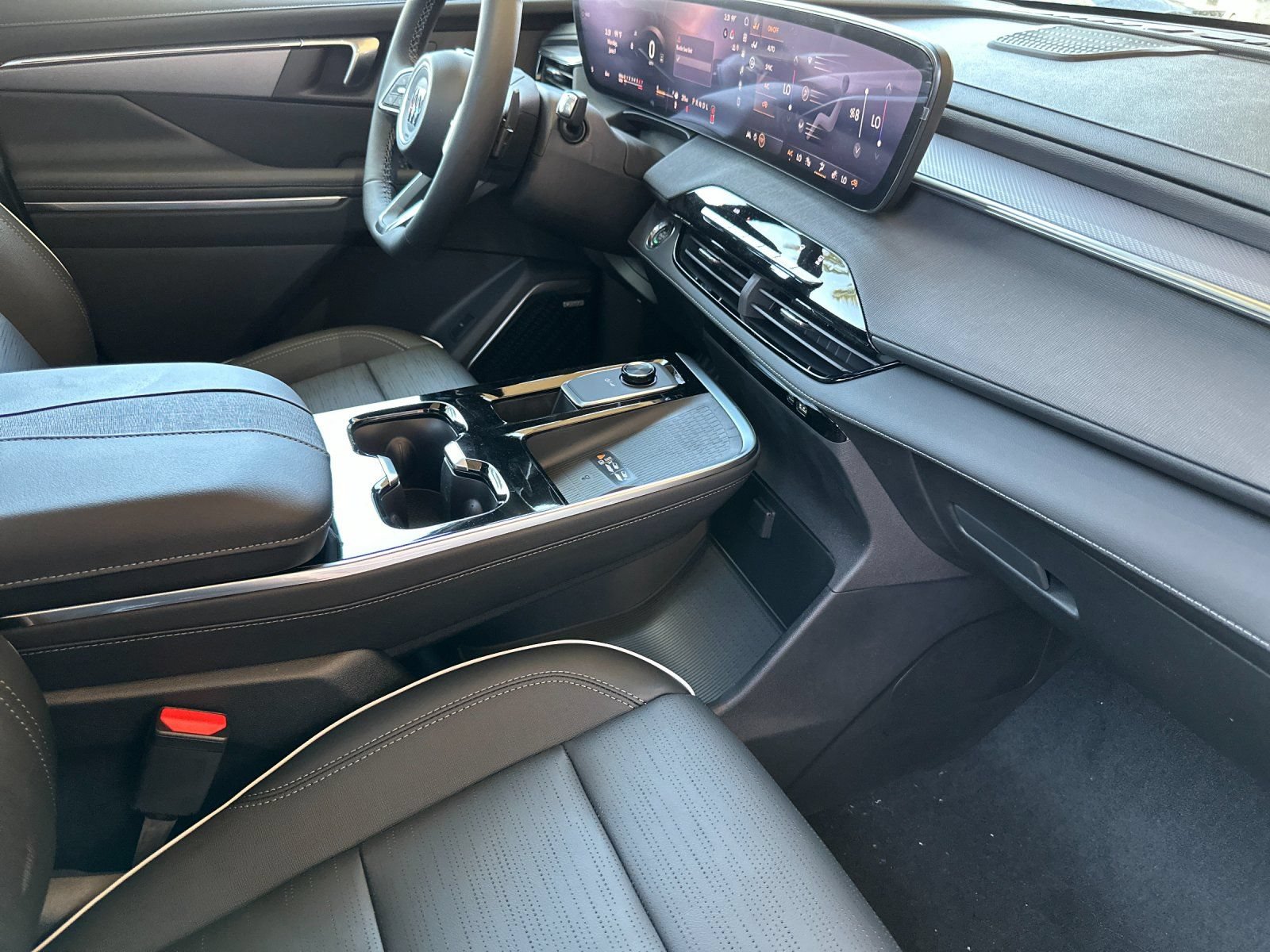 New 2026 Buick Enclave Sport Touring w/ Power Package FWD image 17