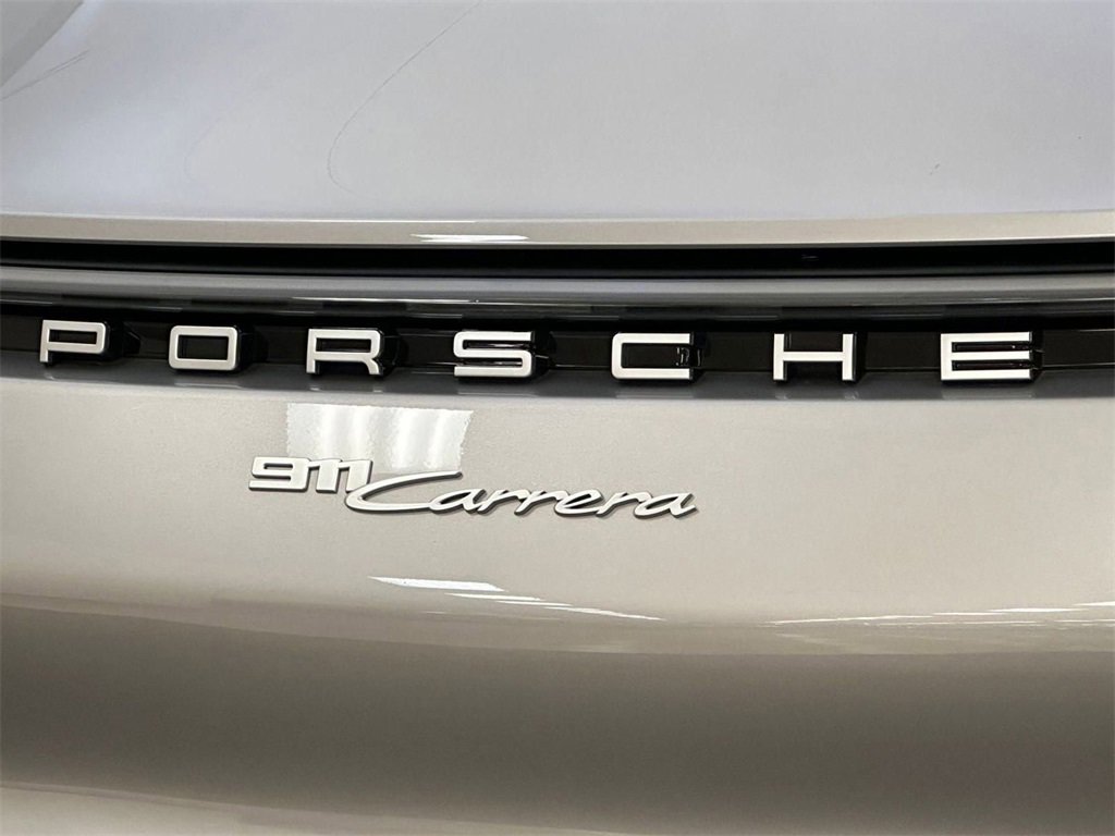 Used 2024 Porsche 911 Carrera image 9