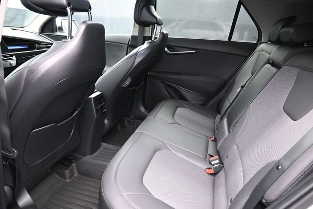 Used 2023 Kia Niro EX Touring FWD image 14