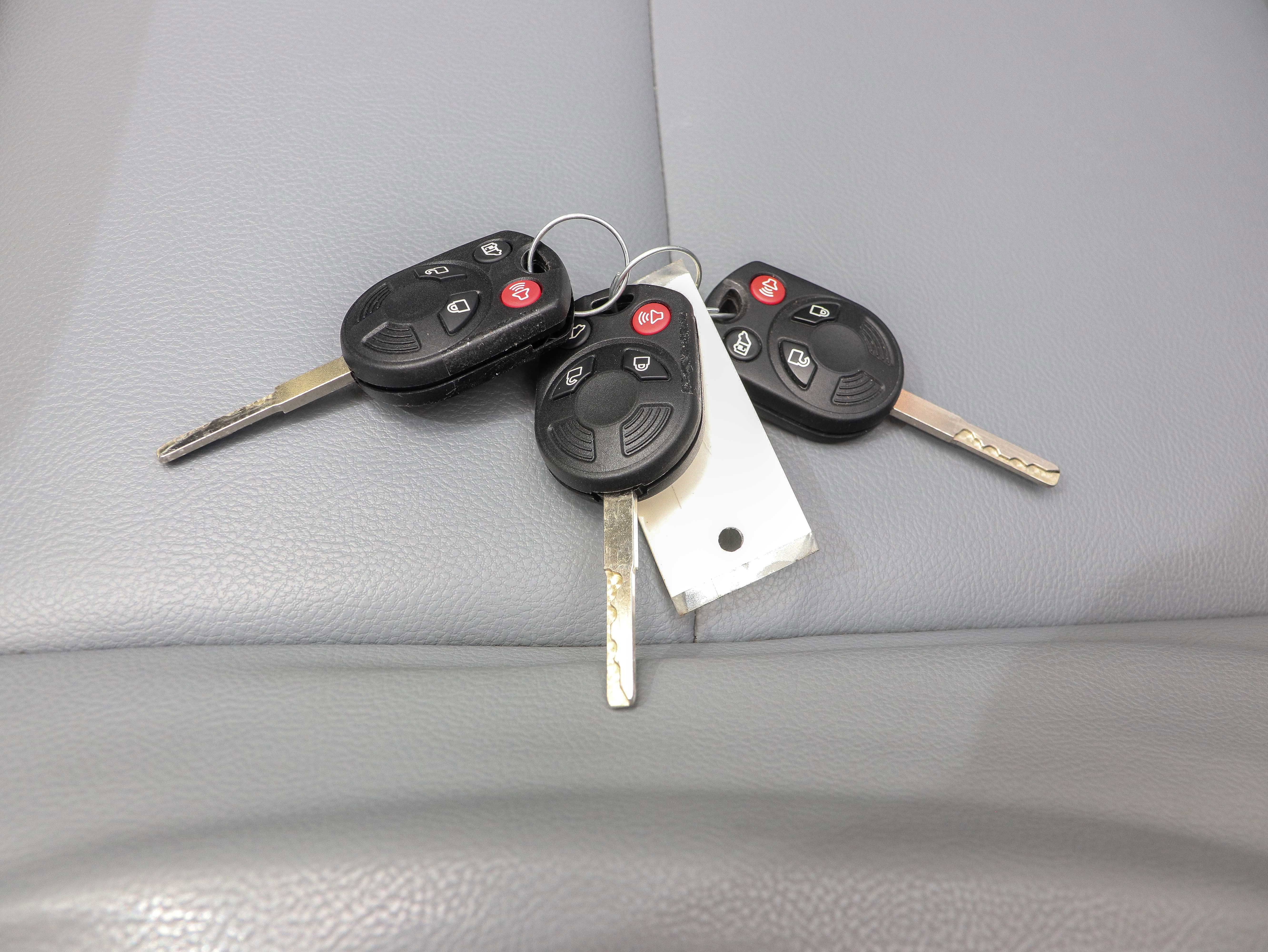 Used 2016 Ford Transit 250 148 Medium Roof image 24