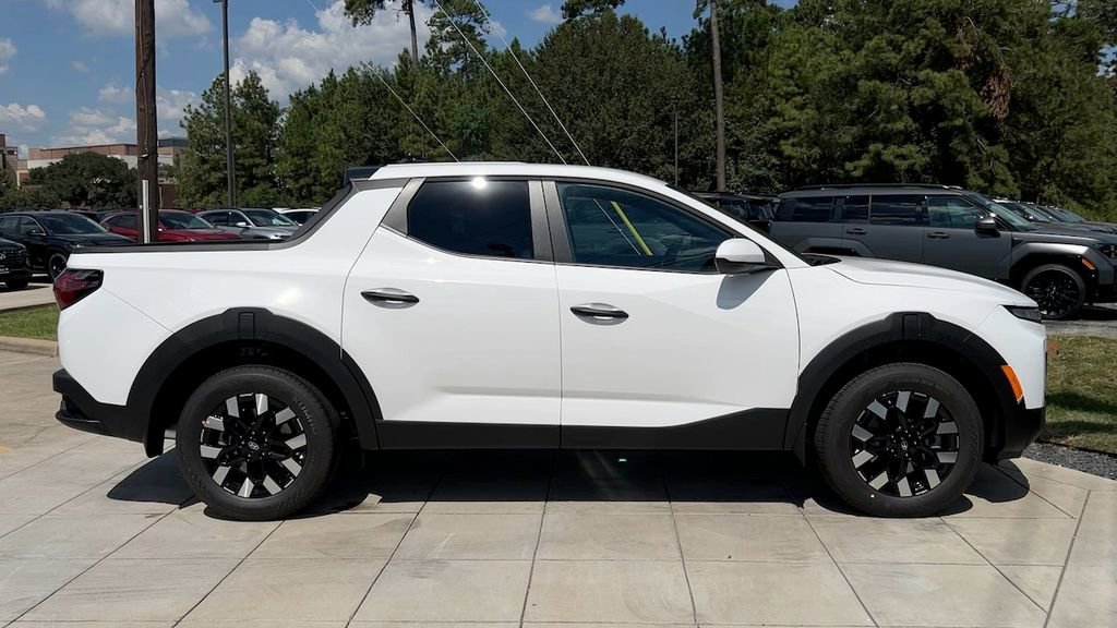 Used 2025 Hyundai Santa Cruz SE image 14