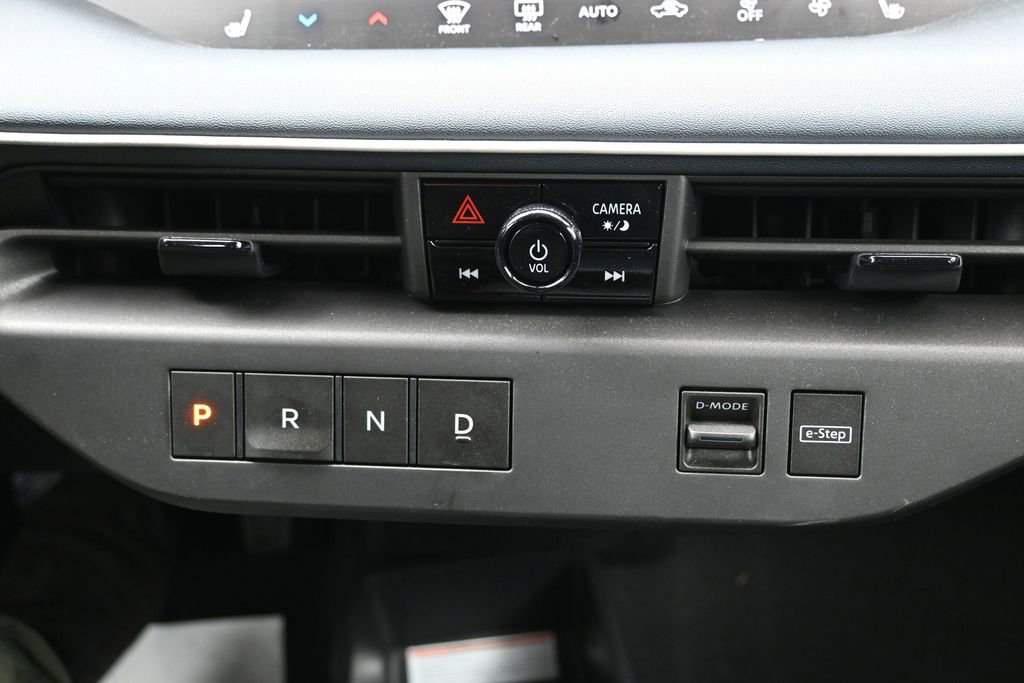 Used 2026 Nissan Leaf SV+ w/ Floor Mat Package (SV+) FWD image 26
