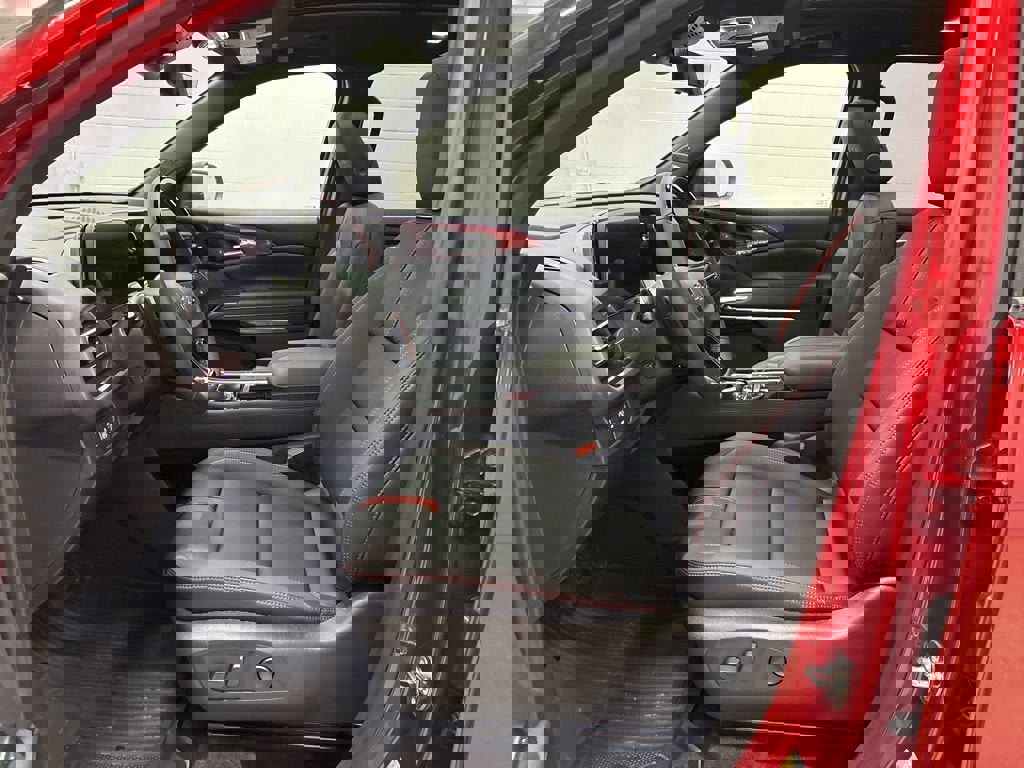 New 2026 Chevrolet Traverse RS w/ LPO, Floor Liner Package image 9