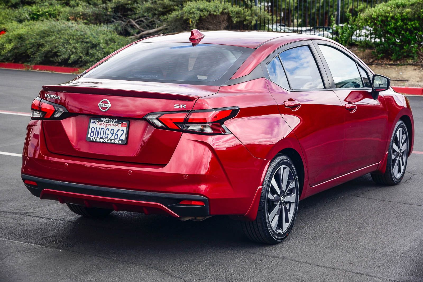 Used 2020 Nissan Versa SR image 7