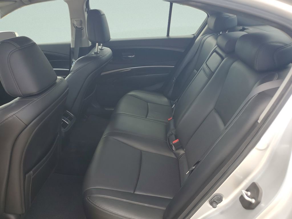 Used 2015 Acura RLX w/ Technology Package FWD image 10