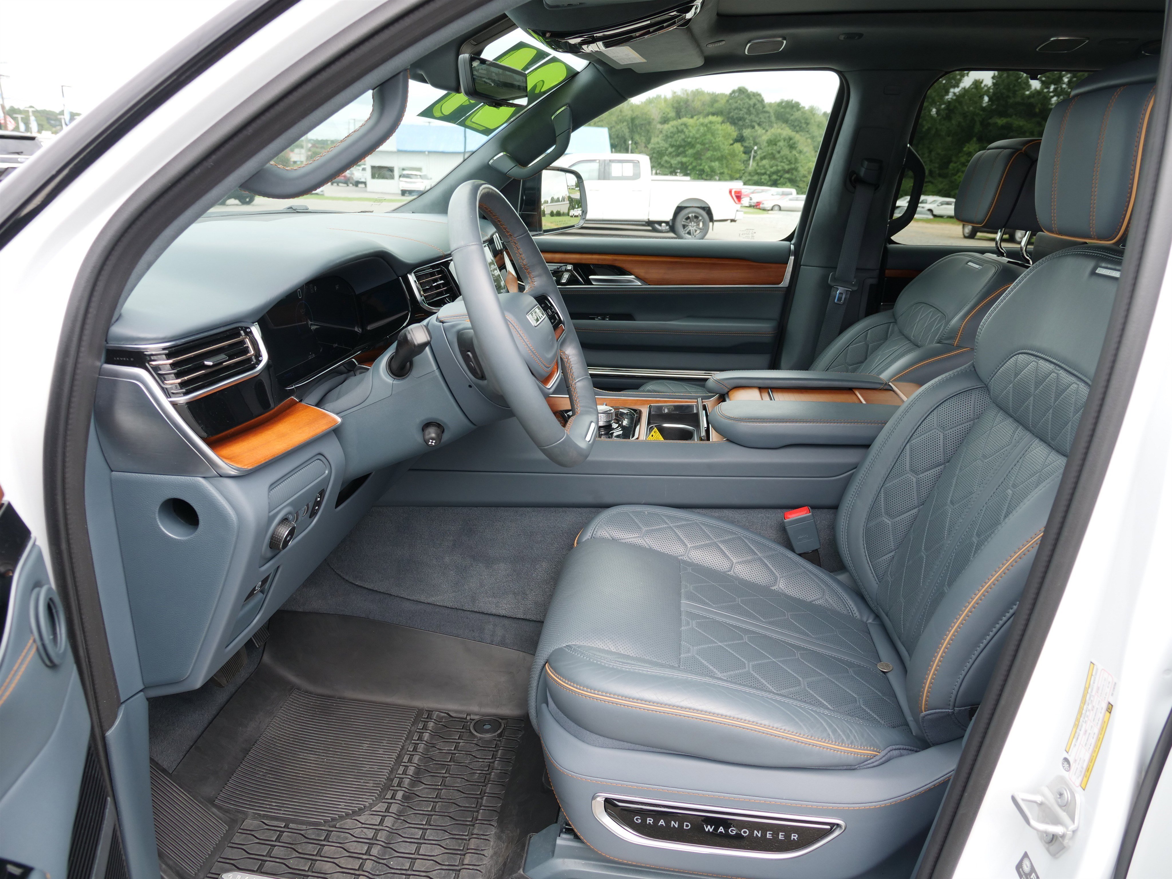 Used 2024 Jeep Grand Wagoneer L Series III w/ Rear Seat Video Group 1 image 15